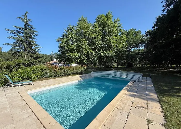 Ferme Landaise Avec Piscine , 4 Casa vacanze Luxey